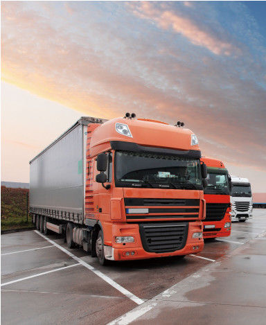 Camion commerciale del contenitore su ordinazione che spedisce la Cina Yiwu alla tassa del pacchetto di spazio del doppio dell'Italia Spagna DDP alla porta